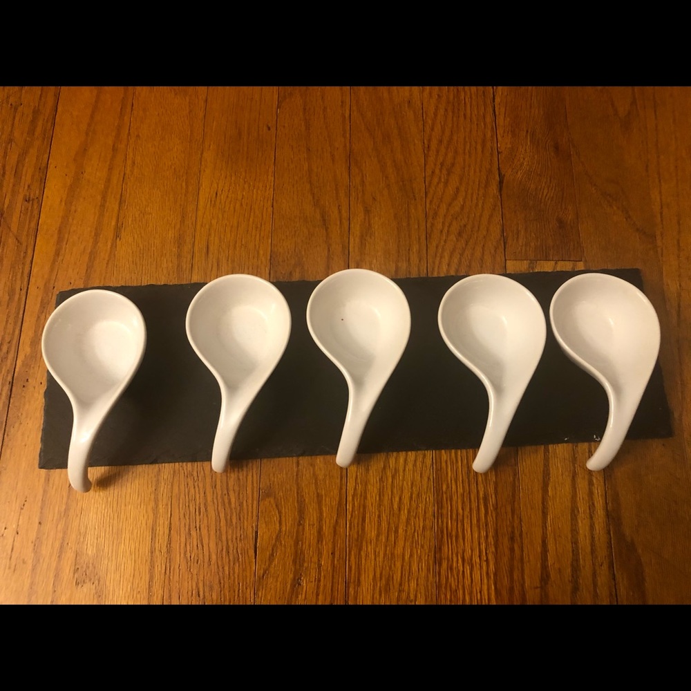 Modern condiments serving set